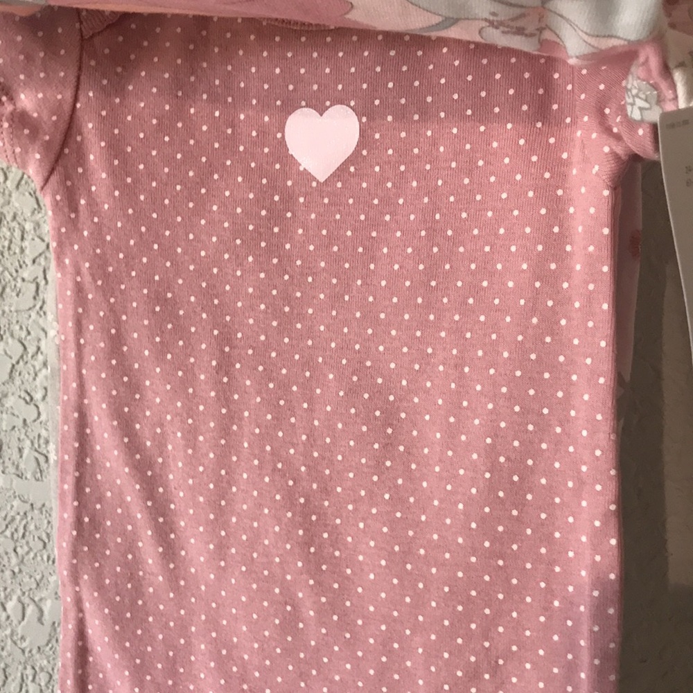 Carter’s Onsie Bundle - Picture 5 of 8
